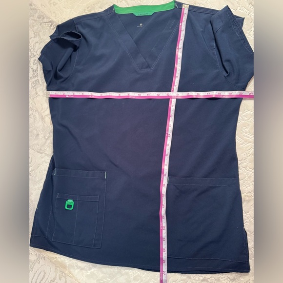 CARHARTT Scrub top Force Women’s Scrub top, Medium, Navy & Green - Picture 4 of 5